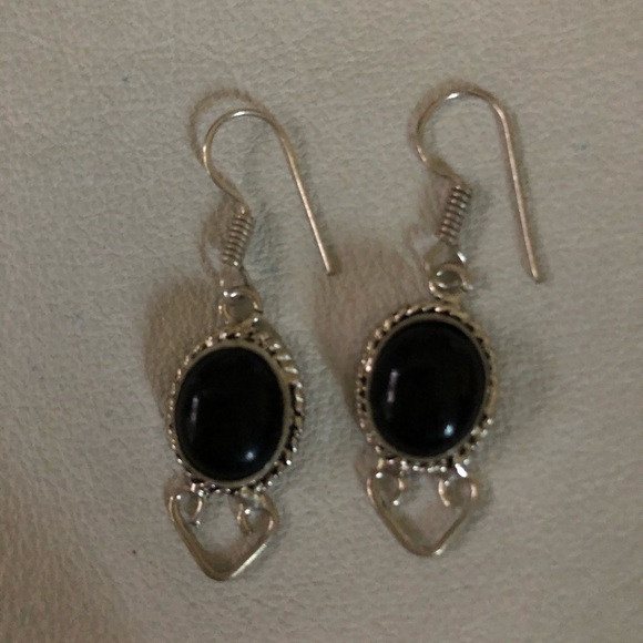 ɢᴇɴᴜɪɴᴇ Gemstone ᴇᴀʀʀɪɴɢs in Sterling Silver - Picture 1 of 2